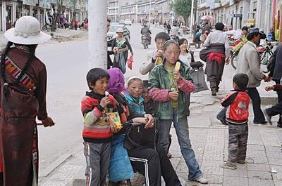 Gansu-Qinghai Flash n°2 - Le guide, c'est celui qui n'a pas d'appareil photo