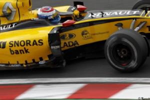 Renault veut s'offrir une victoire en 2010