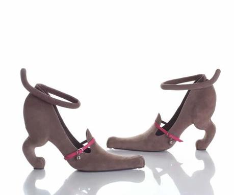 Les chaussures à talons décalées et design de KOBI LEVI
