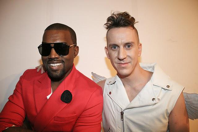 ✪ Jules Fashion Blog aime les BACKSTAGES chez Jeremy Scott SS11 ✪
