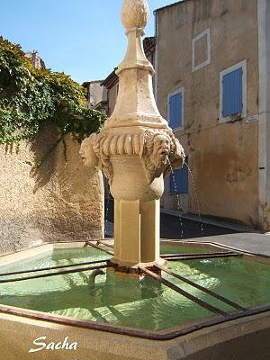 A la recherche des fontaines ..... ¨Pernes les Fontaines