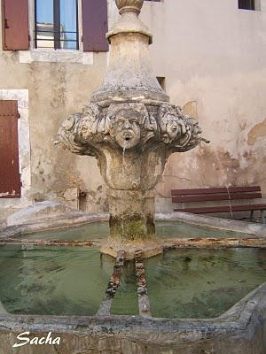 A la recherche des fontaines ..... ¨Pernes les Fontaines