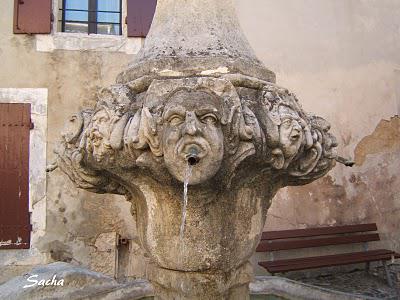 A la recherche des fontaines ..... ¨Pernes les Fontaines