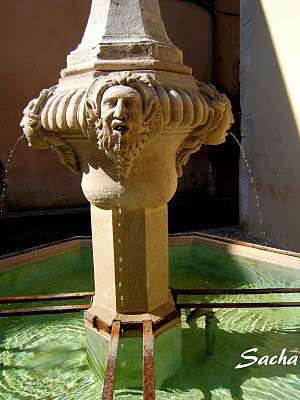 A la recherche des fontaines ..... ¨Pernes les Fontaines