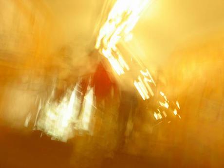 Bien astiqué le seuil de la salle d’en haut renvoie...