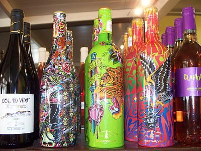 Des bouteilles de vin graphiquement superbes