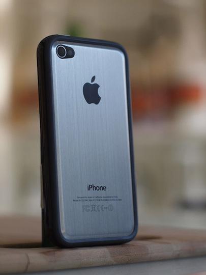 Envie d’un iPhone 4 au dos métallique ?