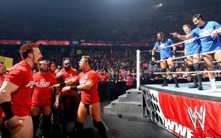 La team Raw Vs Team Smackdown