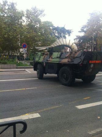 Tanks dans les rues de Lyon