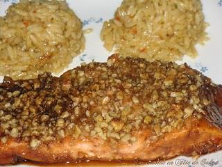 Filet de Saumon glacé à l’ananas et au noix de Grenoble