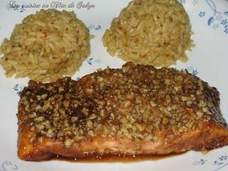 Filet de Saumon glacé à l’ananas et au noix de Grenoble