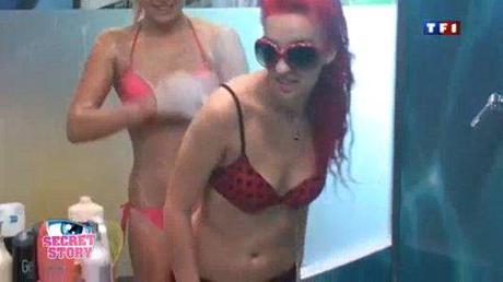 Secret Story 4 ... douche collective dans la maison des secrets Secret Story 4 ... douche collective dans la maison des secrets