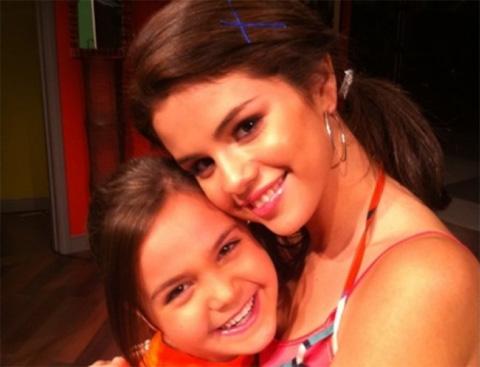 Selena Gomez ... 2 photos des coulisses des Sorciers de Waverly Place