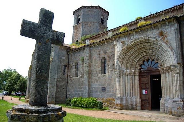 Prieuré de Saint-Hilaire-la-Croix - Puy de Dôme