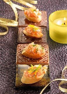 Recette apéritif, amuse bouche pour vos fêtes : bouchées croustillantes de tartare de saumon