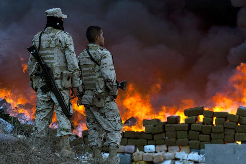 Mercredi 20 octobre, sur la base militaire de Tijuana, au Mexique, l’armée a brûlé plus de 105 tonnes de marijuana. Cette saisie est, selon le gouvernement mexicain, «la plus grande de l'histoire du pays».