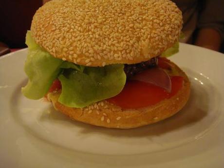 20100908 Fins Gourmets 02 burger tomates pelees Adresses bébé friendly (première partie) (ChrisoScope)
