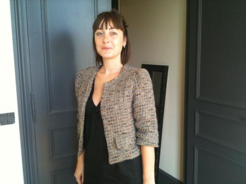 Couture : petite veste courte style Chanel - Paperblog