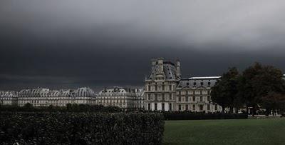 De l'intérêt du ciel gris de Paris