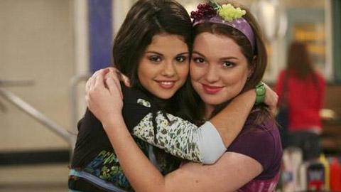 Noah Cyrus ... en guest dans la série de Selena Gomez