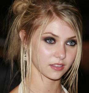 taylor-momsen2