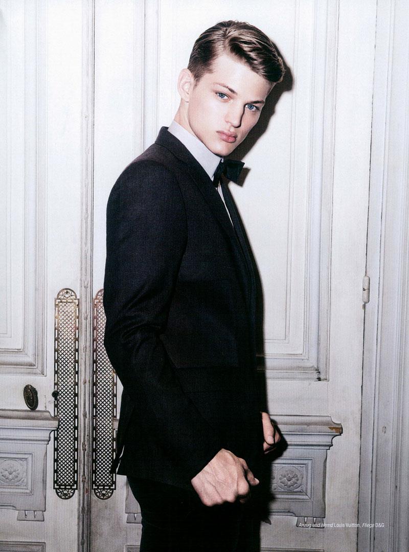 SUIT YOURSELF - L'OFFICIEL HOMMES