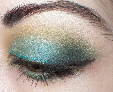 Make Up # 80 : Glittery Teal