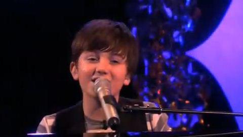 Greyson Chance ... Découvrez son premier tube solo (vidéo)