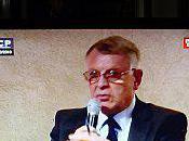 chaîne parlementaire) confond régions départements