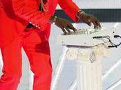 Rouge pour cette tenue jour