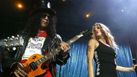 Fergie en duo avec Slash ... le clip hot de Beautiful Dangerous