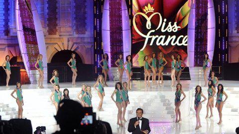 Miss France 2011 ... Alain Delon président du jury