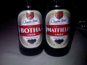 deux bières siglés Botha et Matfield