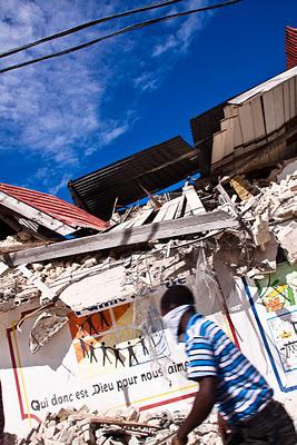 Qui donc est Dieu pour nous aimer tant ?