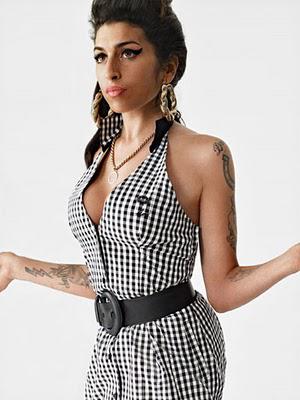 ▲▼ La déjanté mais non moins talentueuse Amy Winehouse collabore avec la marque anglaise Fred Perry ▲▼