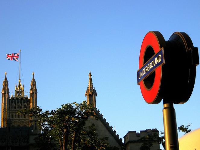 Les anglais à la bourre ce matin au travail à cause de l'iPhone...