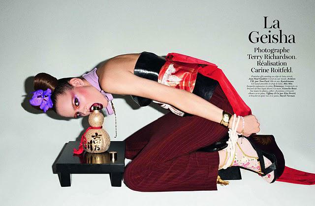 ▲ Freja Beha joue les Geisha pour le Vogue Paris sous l'objectif de Terry Richardson ▼