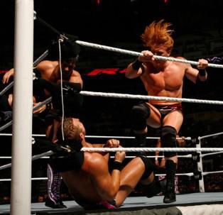 Les Nexus vainqueurs de la Hart Dynasty