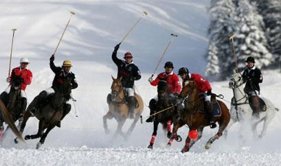 Un match de Polo dans la neige à St. Moritz