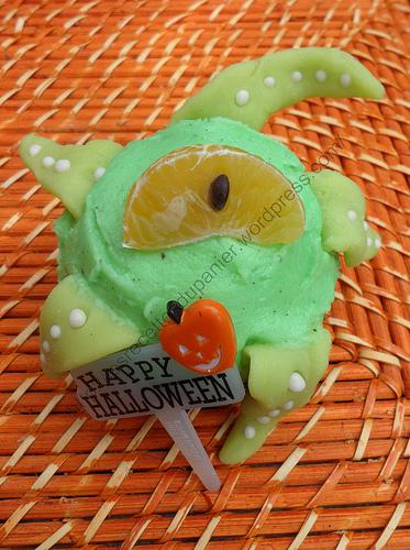 Monstrueux cupcake d'Halloween / Halloween monster cupcake