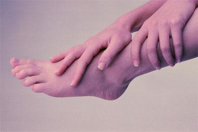 quelles sont les causes des mains et pieds froides?