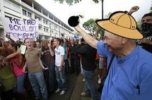 Paul le Poulpe est mort, Paul Vergès est bien vivant