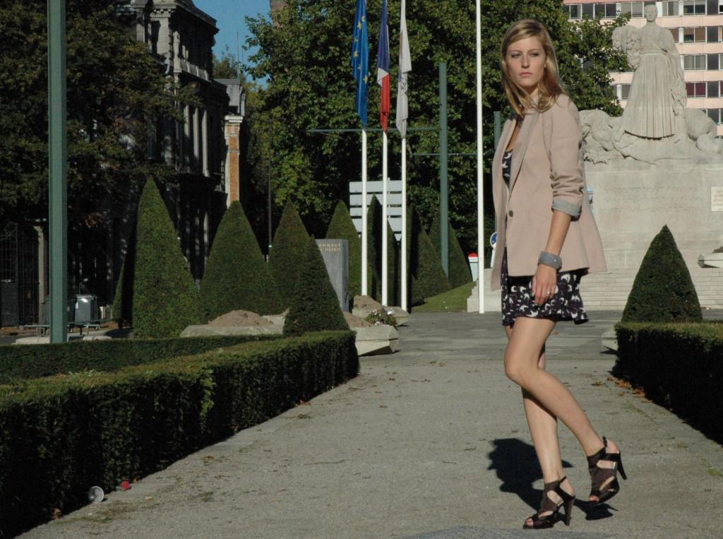 veste robe imprimé bleue collier