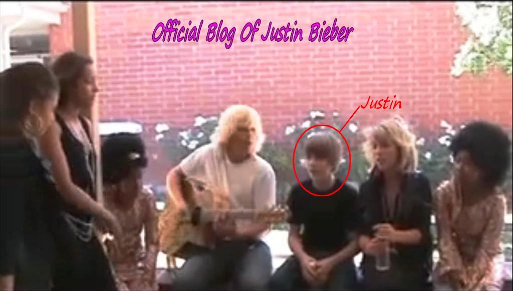 Justin Bieber : Pause récréative dans les coulisses de School Gyrls ! (Video)