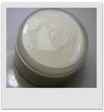 Crème douceur réparatrice mains : recette de cosmétique maison avec MaCosmetoPerso