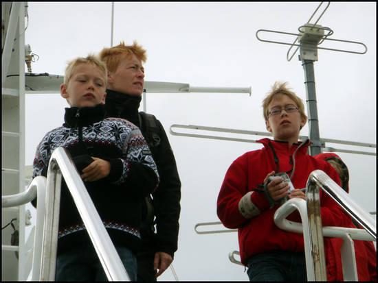 islande-ferry-hollandais-boys.1287133301.jpg