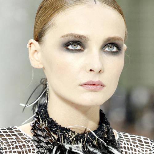 Chanel-Spring-2011-makeup-look