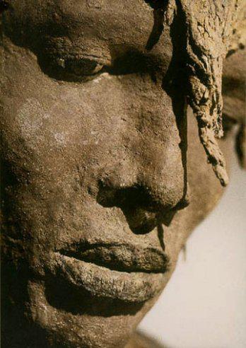 ou sourires et pleurs effleurent le plafond