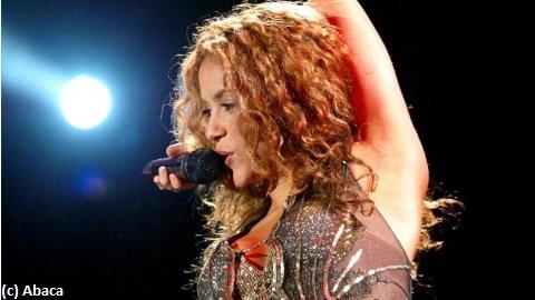 Shakira ... Montez sur scène avec elle