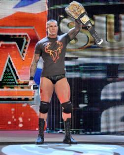 Randy Orton n'est pas impressionné par les Nexus Le Champion de la WWE Randy Orton
